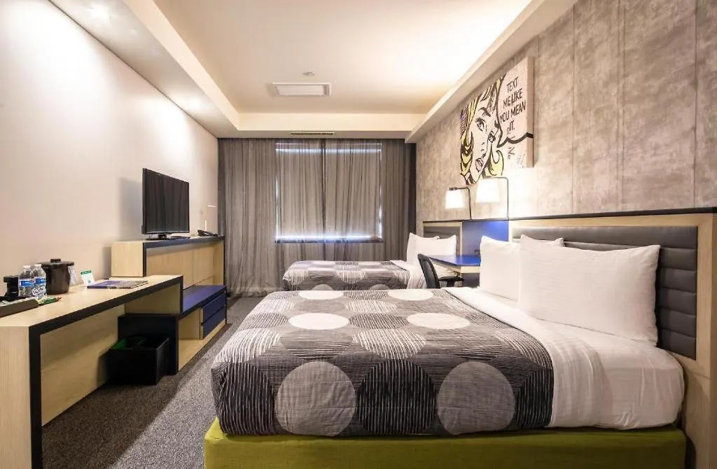 Leon Hotel Les New York United States