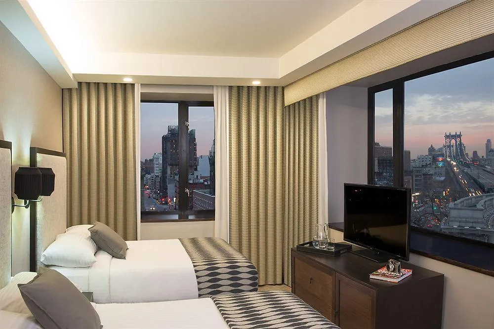 Leon Hotel Les New York