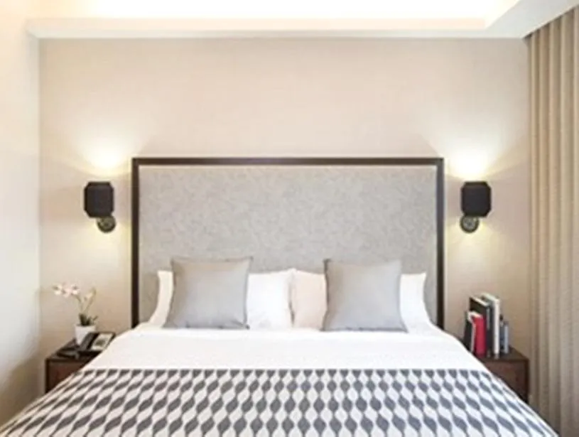 Leon Hotel Les New York