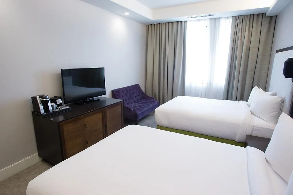 Leon Hotel Les New York