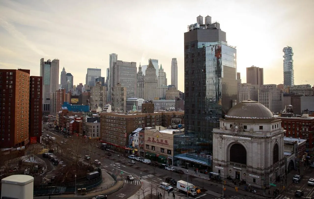 Leon Hotel Les New York